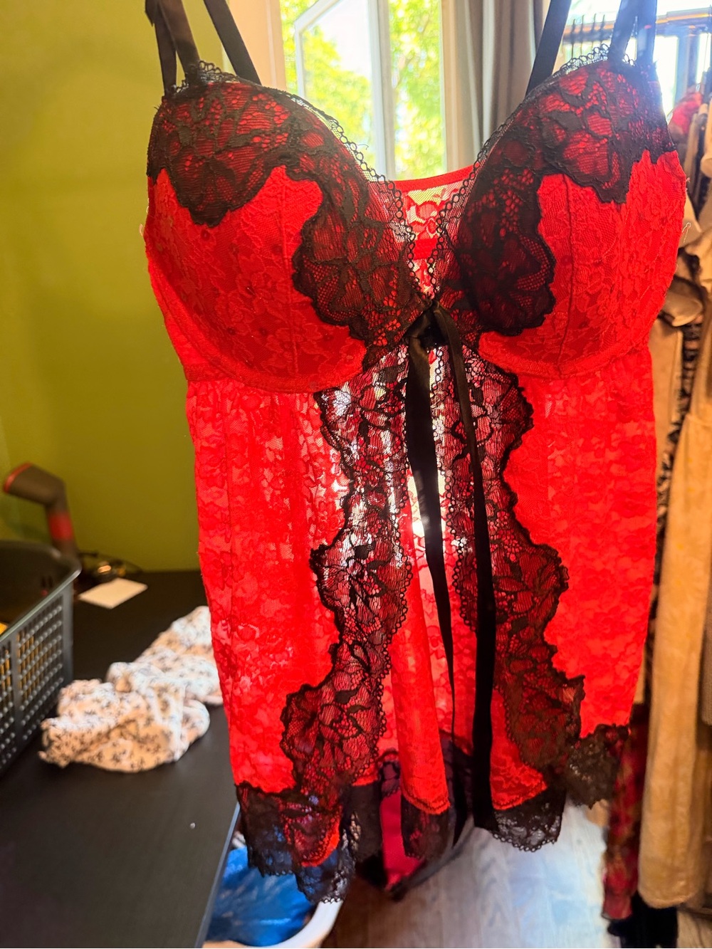 La SENZA Red and Black Lace Babydoll Chemise with Ribbon M - Picture 3 of 16